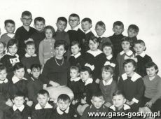 604. Szkola Podstawowa nr 1 w Gostyniu - klasa Ib (1964 r.), wych. I. Andrzejewska