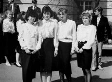 6057.Pozegnanie absolwentow (klasa IVd) Liceum Ogolnoksztalcacego w Gostyniu (1987 r.).JPG
