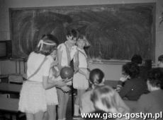 6101.Lekcja kolezenska kultury fizycznej w klasie Szkoly Podstawowej nr 1 w Gostyniu (26 lutego 1985 r.).JPG