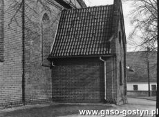 6305.Kosciol parafialny w Starym Gostyniu (przelom lat 80. i 90. XX wieku).JPG