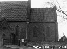 6306.Kosciol parafialny w Starym Gostyniu (przelom lat 80. i 90. XX wieku).JPG