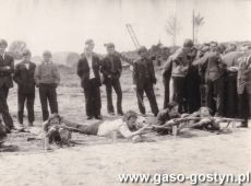 6318.Zawody strzeleckie na terenie starej cegielni w Piaskach (okolo 1974 r.)