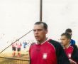 6331.Zjednoczeni Pudliszki-Wielkopolanka Szelejewo 2-1 (stadion w Pudliszkach, 13 listopada 2005 r.)-doszatni po meczu maszeruja Andrezj Kieruzel i Robert Wawrzyniak