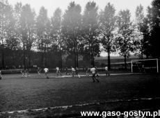 634.Stadion w Gostyniu, mecz pilki noznej Kania Gostyn-Chrobry Glogow (1985 r.).JPG