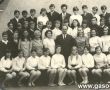 6387.Nauczyciele i absolwenci Szkoly Podstawowej w Szelejewie (1971 r.)