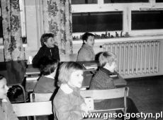 6395.Uczniowie Szkoly Podstawowej w Pepowie (1980 r.).JPG