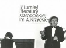 6419. IV Turniej Literatury Staropolskiej im.Andrzeja Krzyckiego w gostynskim Hutniku (1985 r.)-wystep Bozeny Nalewajko (Akademia Muzyczna w Poznaniu) i Lecha Lotockiego z Teatru Nowego