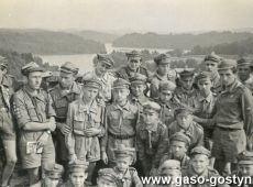 6423.Harcerze z Ponieca na wiezy zamku w Lagowie Lubuskim podczas obozu w 1958 roku, drugi od lewej stoi komendant obozu Mieczyslaw Krauze