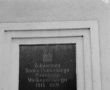 6485.Na frontowej scianie ratusza w Poniecu w 1959 roku odslonieto w holdzie powstancom wielkopolskim tablice pamiatkowa (zdjecie z 1992 roku).JPG