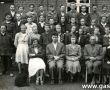 6487.Absolwenci klasy VII Szkoly Podstawowej w Bodzewie w roku szkolnym 1951-1952