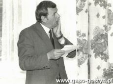6535.Jaki bedzie ten nowy rok szkolny - chyba zastanawia sie W.Nowak - dyrektor Szkoly Podstawowej w Szelejewie (1 wrzesnia 1982 r.)