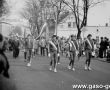 656.Sportowcy i dzialacze gostynskiej Kani w pochodzie 1-majowym (1980 r.).JPG