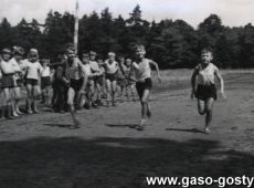 6571.Dzien sportu na kolonii Hufca ZHP Gostyn w Rydzynie (1965 r.)