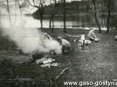 6692.Calodniowa wyprawa gostynskiej Druzyny Harcerskiej Blekitna 8 do Cichowa (13 kwietnia 1958 r.)