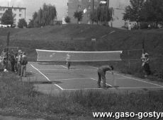 6907.Lato w miescie-oferta rekreacyjna dla dzieci zorganizowana przez pracownikow Miejsko-Gminnego Osrodka Kultury Hutnik w Gostyniu (lata 80. XX wieku)
