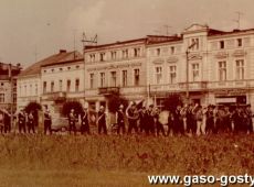 6920.Rynek w Gostyniu - uroczystosc jubileuszowa 75-lecia Ochotniczej Strazy w Gostyniu (25 sierpnia 1974 r.)