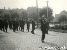 6950.Rynek w Gostyniu - uroczystosc jubileuszowa 75-lecia Ochotniczej Strazy w Gostyniu (25 sierpnia 1974 r.)