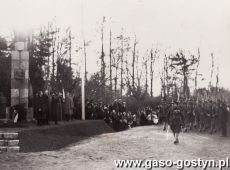 698.Uroczystosc odsloniecia pomnika Marszalka Jozefa Pilsudskiego w Podrzeczu (17.11.1935 r.)