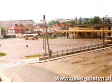 7032.Plac manewrowy gostynskiego dworca autobusowego - 1994 r.