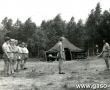 7074.Oboz gostynskiej 8. Harcerskiej Druzyny Rzemieslniczej Sportow Wodnych w Cichowie (1958 r.) - apel poranny