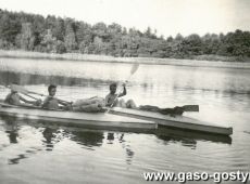 7093.Oboz gostynskiej 8. Harcerskiej Druzyny Rzemieslniczej Sportow Wodnych w Cichowie (1958 r.)