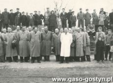 721.Otwarcie sezonu pilkarskiego na stadionie przy ulicy starogostynskiej w Gostyniu - wladze miasta, zarzad oraz kibice gostynskiej Kani (poczatek lat 50. XX wieku)