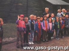 7264.W 1999 roku Dzien Dziecka przedszkolaki z  Przedszkola nr 4 w Gostyniu spedzily w Brzedni