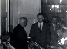 7279.Otwarcie Muzeum w Gostyniu (1969 r.), od lewej Andrzej Hanyz (pierwszy spoleczny kierownik Muzeum), Zbigniew Guderski (kierownik Wydzialu Kultury), Waclaw Ozminkowski - przewodniczacy Prezydium PRN