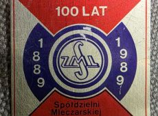 74.Pamiatkowa odznaka wydana z okazji 100-lecia Spoldzielni Mleczarskiej w Gostyniu
