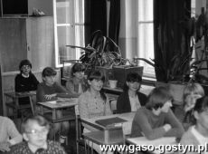 753.Uczniowe Szkoly Podstawowej nr 1 w Gostyniu (1983 r.)