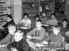 754.Uczniowe Szkoly Podstawowej nr 1 w Gostyniu (1983 r.)