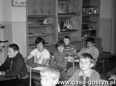 756.Uczniowe Szkoly Podstawowej nr 1 w Gostyniu (1983 r.)