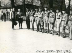 7617. 8. Harcerska Druzyna Sportow Wodnych z Gostynia w Koscianie, w drodze na II Zlaz Harcerski Choragwi Wielkopolskiej w Nowym Tomyslu (1958 r.)