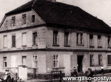 774. Dom przy ulicy Klasztornej w Gostyniu (1933 r.), zburzony, obecnie w tym miejscu jest parking przy Domu Katolickim (ul.Jana Pawla II)