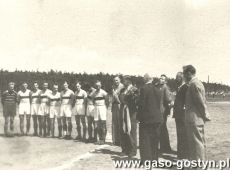 784.Boisko przy Hucie Szkla w Gostyniu (1947 r.)