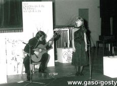 7935.Miejsko-Gminny Osrodek Kultury Hutnik w Gostyniu - koncert poezji spiewanej OD BLUESA DO BALLADY w wykonaniu Wioletty Staszak i Witolda Lukaszewskiego (1985 r.)