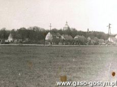 8015.Widok na ulice Wolnosci (obecnie Jana Pawla II) i kosciol ksiezy filipinow na Swietej Gorze