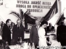 805.Walne Zgromadzenie Przedstawicieli Spoldzielni Mleczarskiej w Gostyniu (14.05.1985 r.)-wyroznienia dla dostawcow mleka i pracownikow