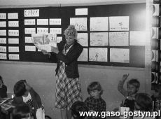 813.Uczniowie Szkoly Podstawowej nr 1 w Gostyniu (1983 r.)