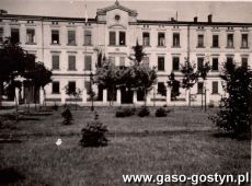 831. Szpital w Gostyniu na Bismarckplatz - 1940 r.