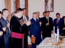 8320. Otwarcie wystawy filatelistycznej w Domu Katolickim w Gostyniu (1998 r.)