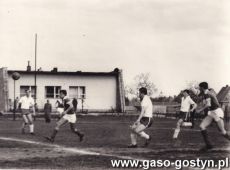 834.Mecz pilki noznej na stadionie w Gostyniu