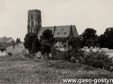 841.Kosciol farny pw. sw. Malgorzaty w Gostyniu - widok z Gory Zamkowej (ok. 1965 r.)