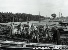 852. Rozbudowa Huty Szkla w Gostyniu (1958 r.) - brygada Mostostalu Poznan