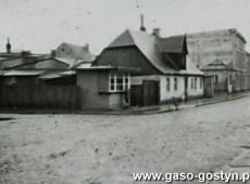 8655.Nieistniejacy dom przy ulicy Powstancow Wlkp. w Gostyniu, wybudowany na poczatku XIX wieku, zdjecie z konca lat 50. XX wieku