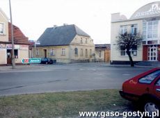 8675.Rynek w Gostyniu z siedziba Cukrobanku