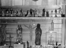 8748.Muzeum w Gostyniu (zdjecie z konca lat 80. XX wieku) miescilo sie w budynku Biblioteki Publicznej Miasta i Gminy przy ulicy Marchlewskiego (obecnie Wroclawska).JPG