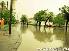 8759.Ulica Olejniczaka w Gostyniu po nawalnicy w 1997 roku