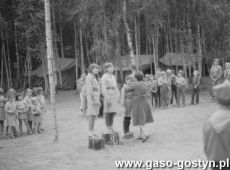 8834.Wspolny oboz w Brzedni harcerzy Hufca Gostyn i druzyny siatkarskiej juniorow MZKS Kania (1985 r.).JPG