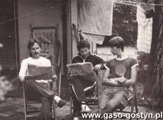 897.Oboz siatkarzy gostynskiej Kani, siedza od lewej Tadeusz Tyrzyk, Antoni Kus, Jerzy Gaszek